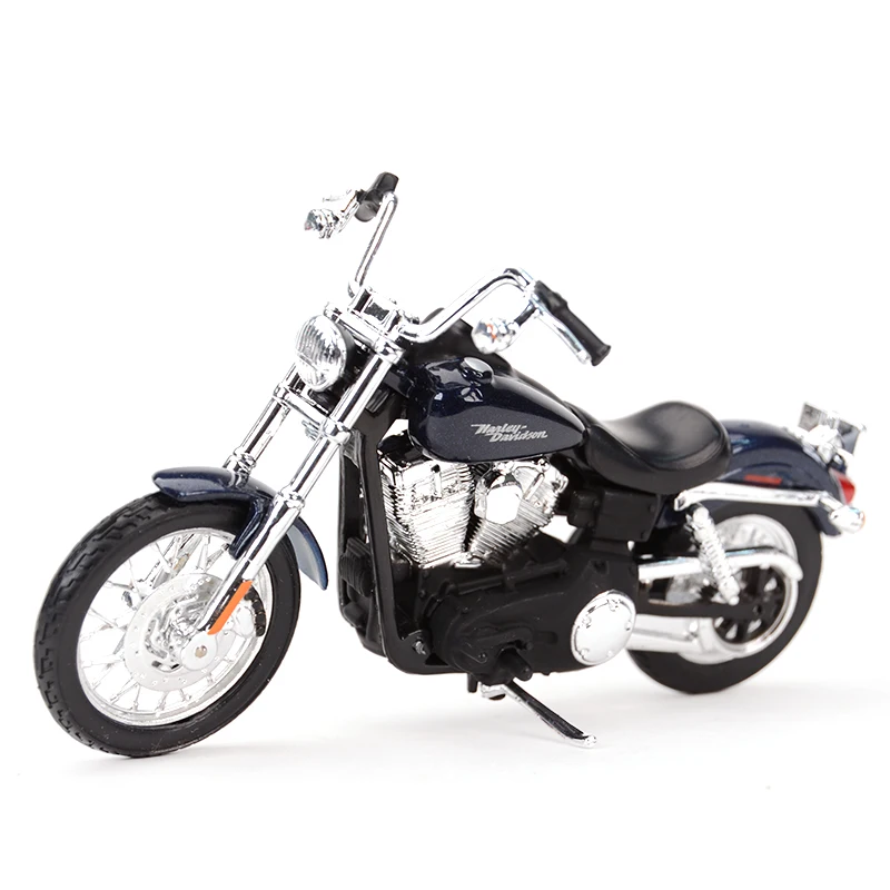 Maisto 1:18 Dyna Street Bob Motorcycle Model 5 Maisto 1:18 Dyna Street Bob Motorcycle Model - Image 5