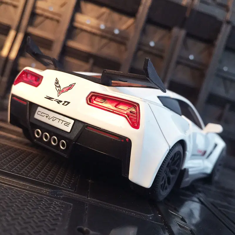 Red Corvette Z06 Diecast Model 1:32 Scale 5 Red Corvette Z06 Diecast Model 1:32 Scale - Image 5
