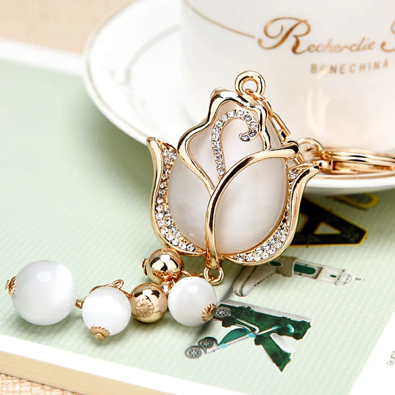 Elegant Swan Keychain in Zinc Alloy 3 Elegant Swan Keychain in Zinc Alloy - Image 3