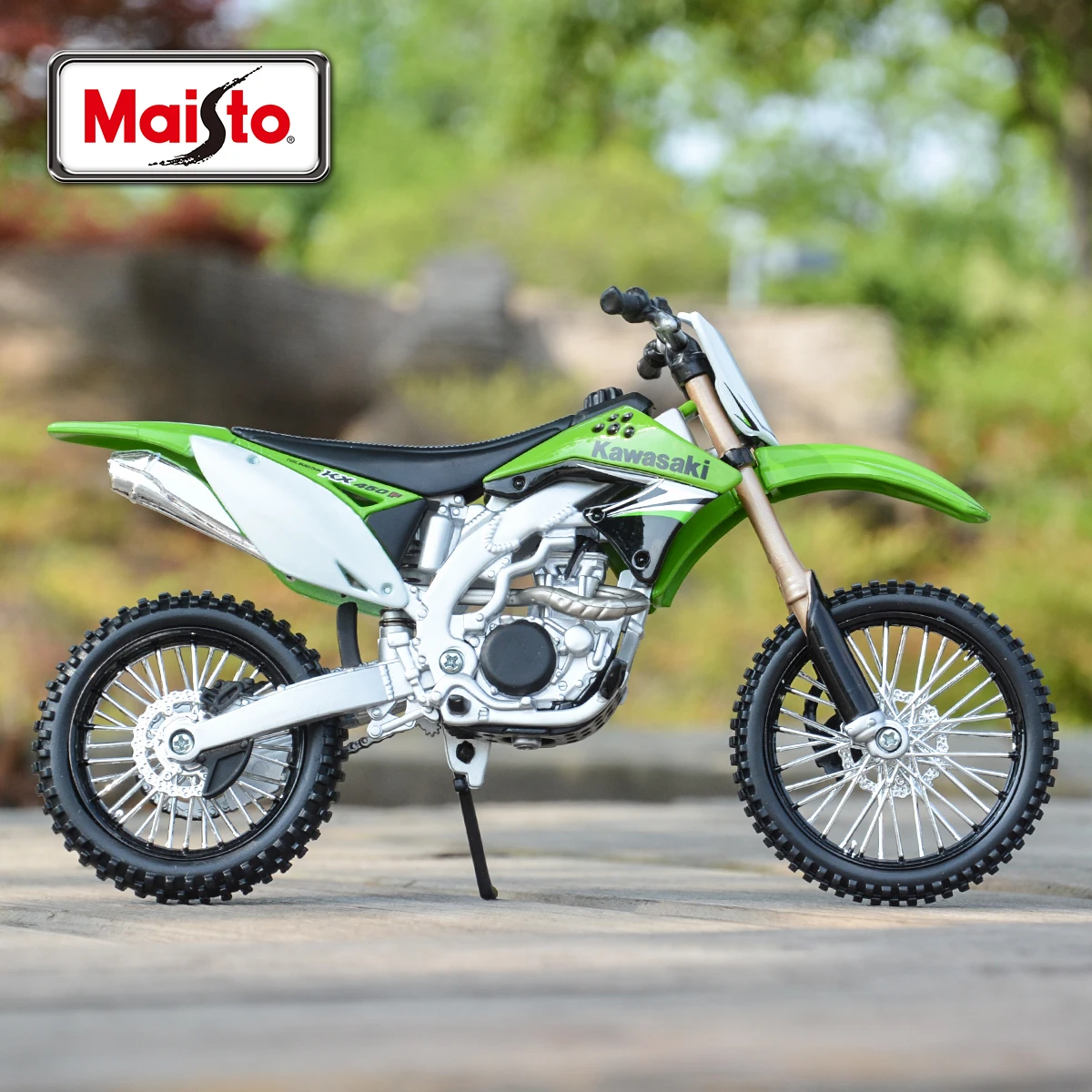 Kawasaki KX 450F 1:12 Scale Motorcycle Model 6 Kawasaki KX 450F 1:12 Scale Motorcycle Model - Image 6