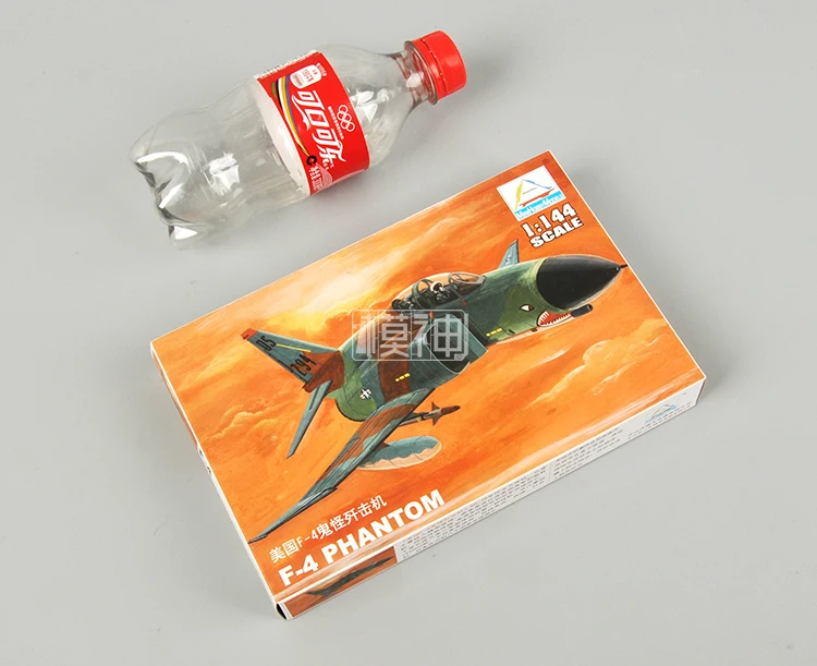 1:144 F-4 Phantom Model Kit 2 1:144 F-4 Phantom Model Kit - Image 2