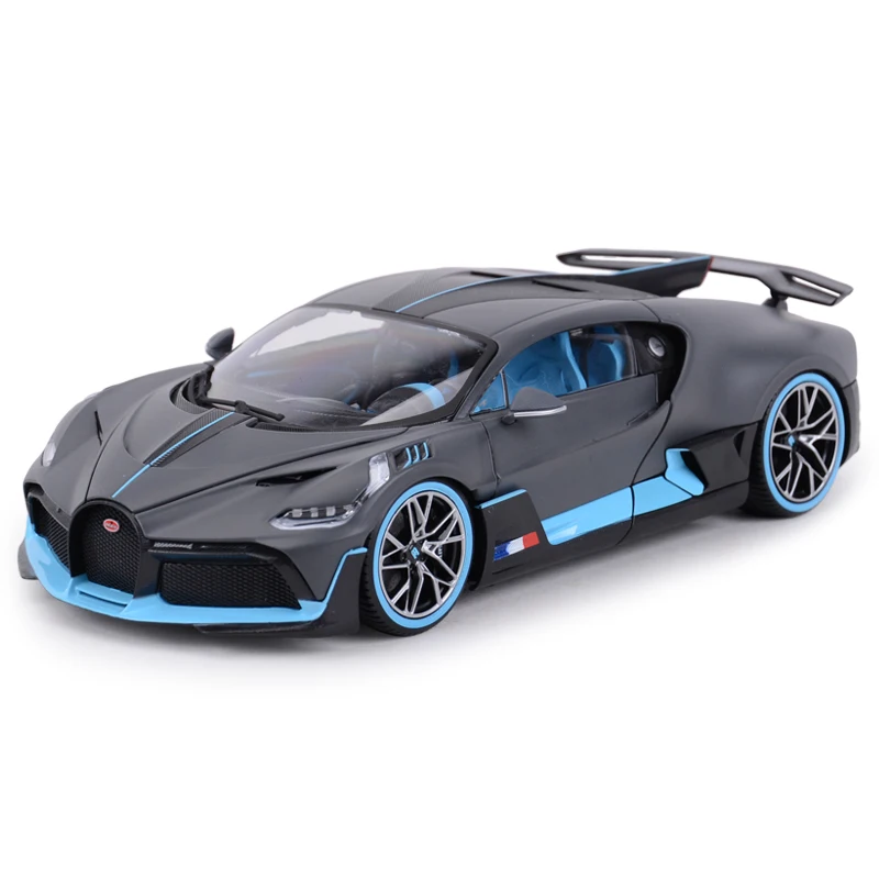 Bugatti Divo 1:18 Die-Cast Model by Bburago 7 Bugatti Divo 1:18 Die-Cast Model by Bburago - Image 7