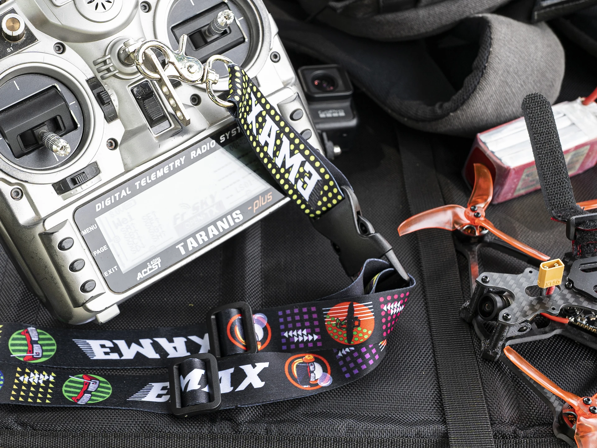 Vibrant EMAX FPV Drone Neck Strap Set 2 Vibrant EMAX FPV Drone Neck Strap Set - Image 2