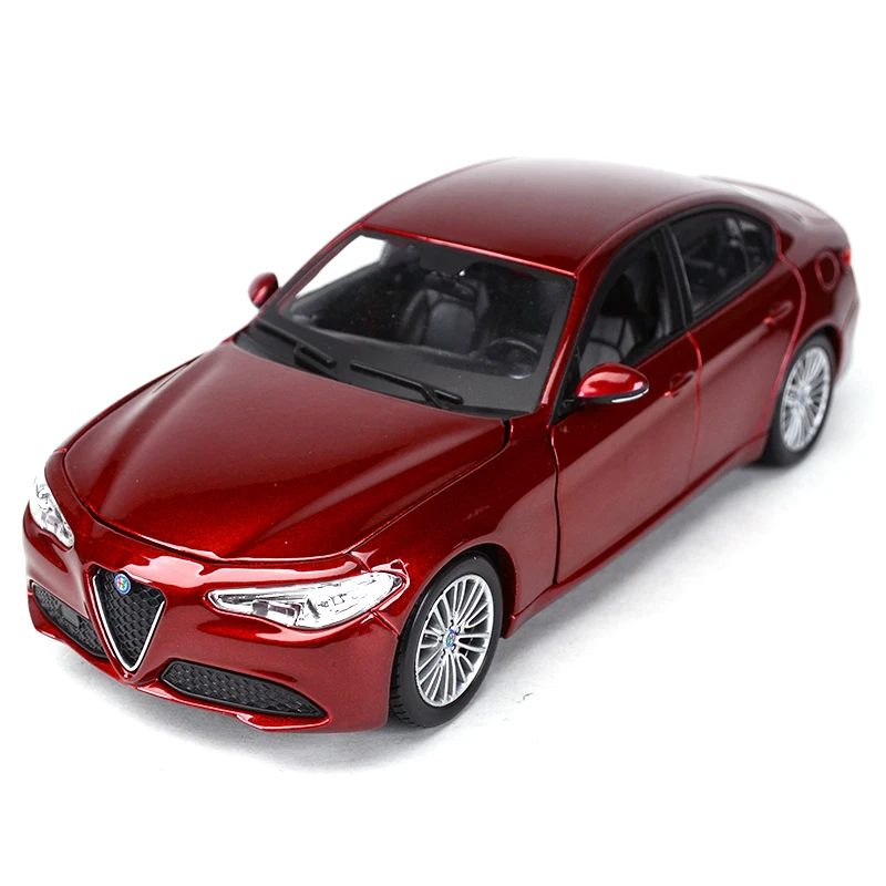 Alfa Romeo Giulia Model Car 1:24 Scale 1 Alfa Romeo Giulia Model Car 1:24 Scale