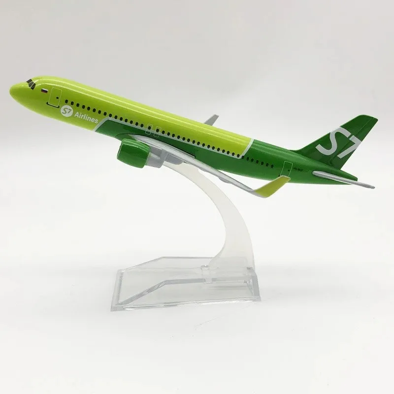 S7 Airlines A320 Miniature Model 16cm Scale 3 S7 Airlines A320 Miniature Model 16cm Scale - Image 3