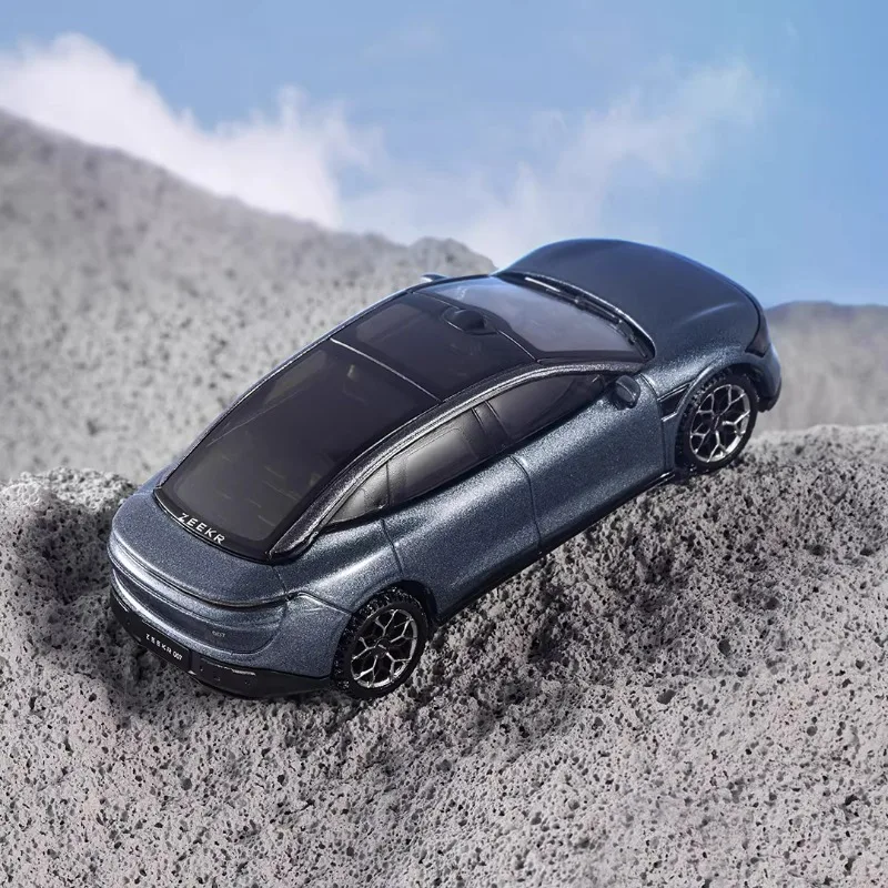 Diecast ZEEKR 1/64 Model Set with Realistic Details 5 Diecast ZEEKR 1/64 Model Set with Realistic Details - Image 5