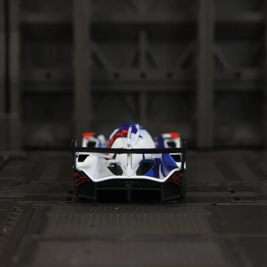 BMW M Hybrid V8 1:43 Scale Diecast Model 4 BMW M Hybrid V8 1:43 Scale Diecast Model - Image 4