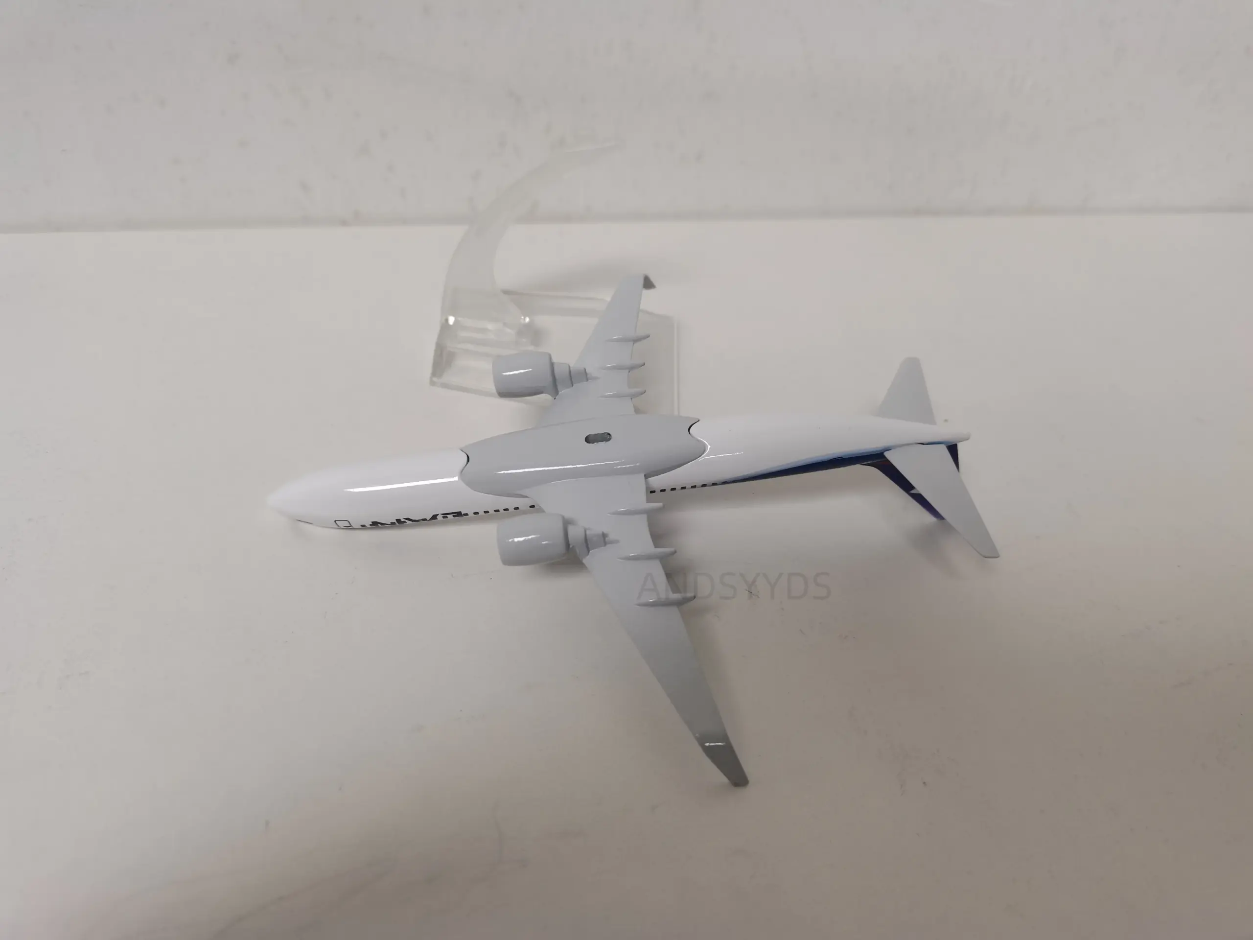 B787 Chile LAN Diecast Model Aircraft 16cm 6 B787 Chile LAN Diecast Model Aircraft 16cm - Image 6