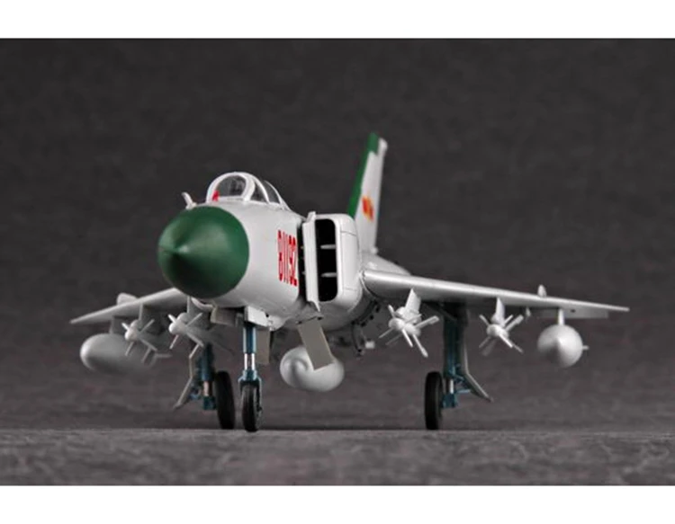 1/72 ShenYANG F-8II Finback Model Kit 3 1/72 ShenYANG F-8II Finback Model Kit - Image 3