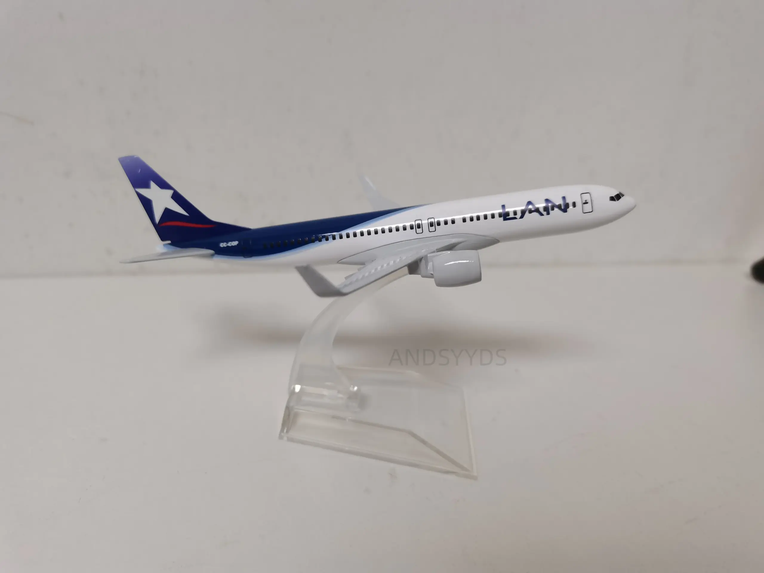 B787 Chile LAN Diecast Model Aircraft 16cm 2 B787 Chile LAN Diecast Model Aircraft 16cm - Image 2