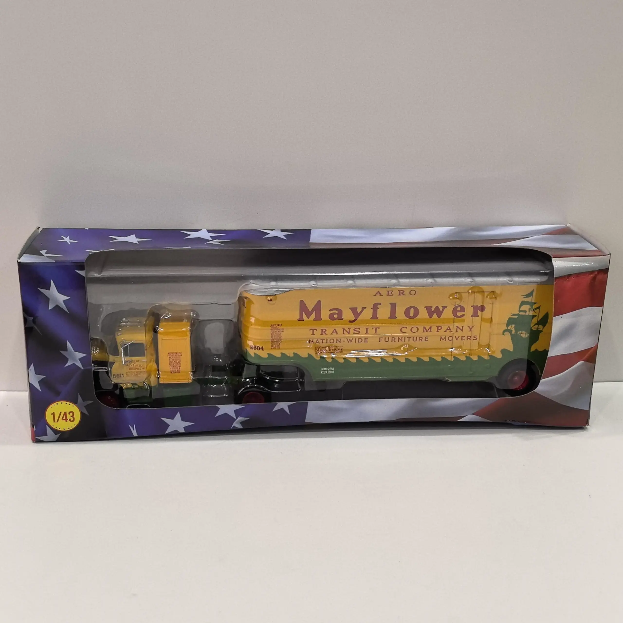 Yellow Chevrolet 9700 LCF Diecast Model 6 Yellow Chevrolet 9700 LCF Diecast Model - Image 6