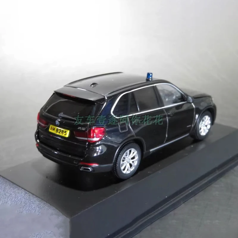 Hong Kong Police BMW X5 Diecast Model 2 Hong Kong Police BMW X5 Diecast Model - Image 2