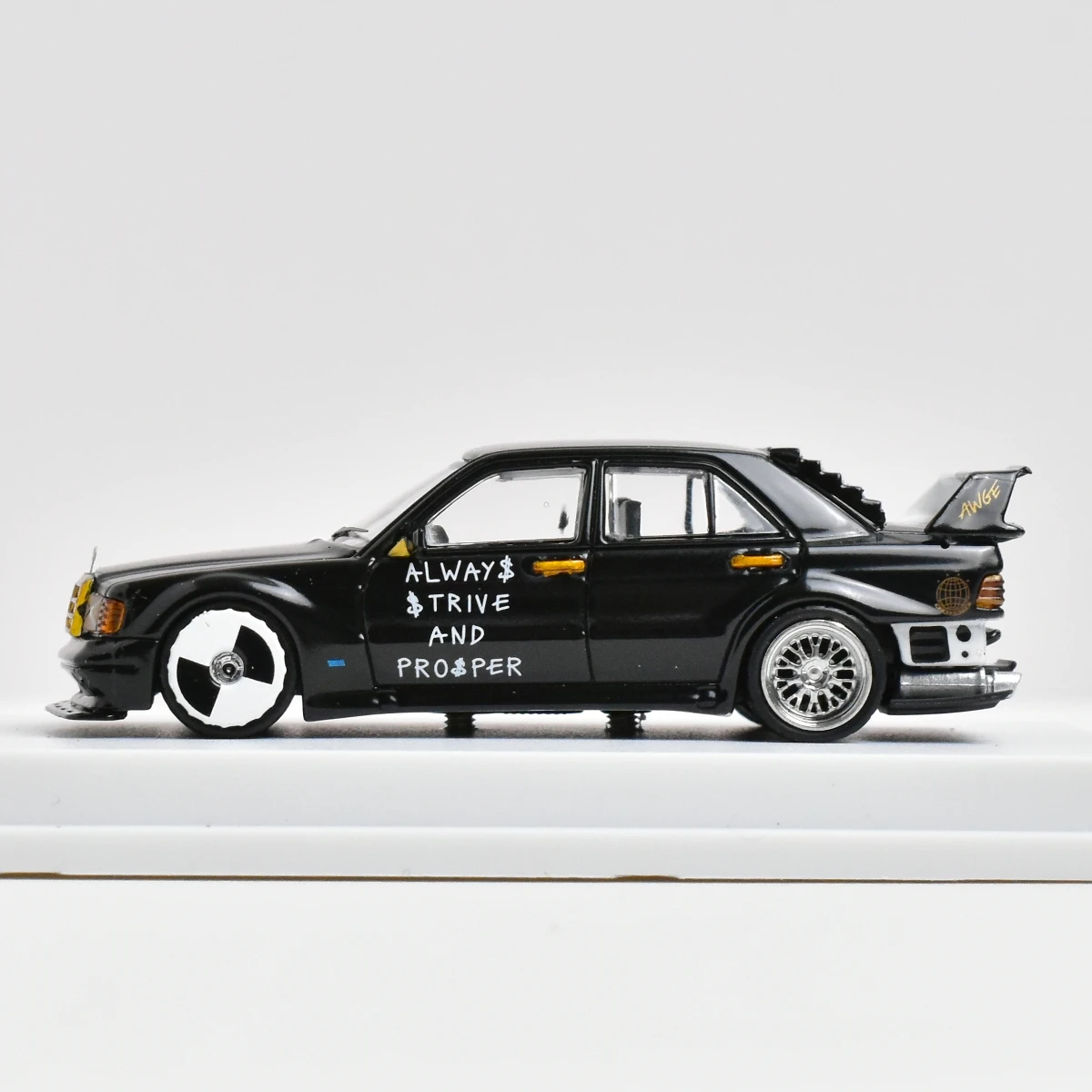 Mercedes-Benz 190E 2.5-16 Evolution Diecast Model 1:64 5 Mercedes-Benz 190E 2.5-16 Evolution Diecast Model 1:64 - Image 5