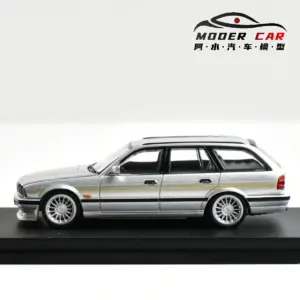 E34 ALPINA B10 Diecast Model in 1:64 Scale 12 S07688b73f1ff4aa895def93104f3b90am