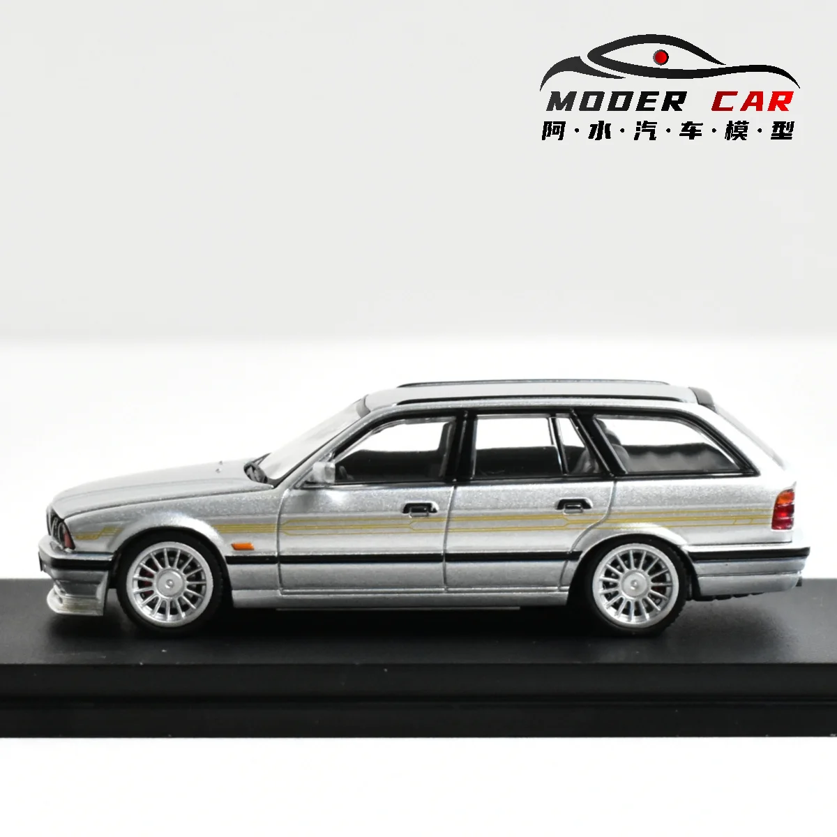 E34 ALPINA B10 Diecast Model in 1:64 Scale 5 E34 ALPINA B10 Diecast Model in 1:64 Scale - Image 5
