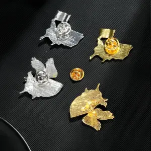 Vintage Eagle Brooch with Rhinestones 12 S07b9ec3edb32439ab90871992403d2a1t