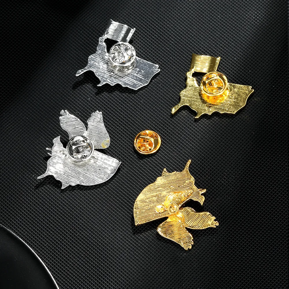 Vintage Eagle Brooch with Rhinestones 4 Vintage Eagle Brooch with Rhinestones - Image 4