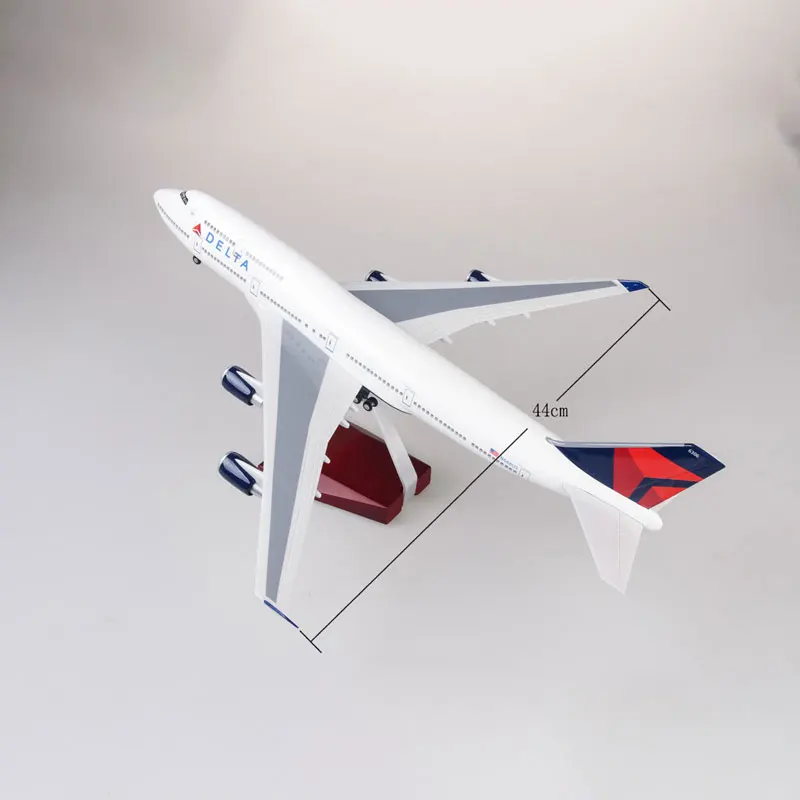 Delta Boeing 747 Model with LED Lighting 4 Delta Boeing 747 Model with LED Lighting - Image 4