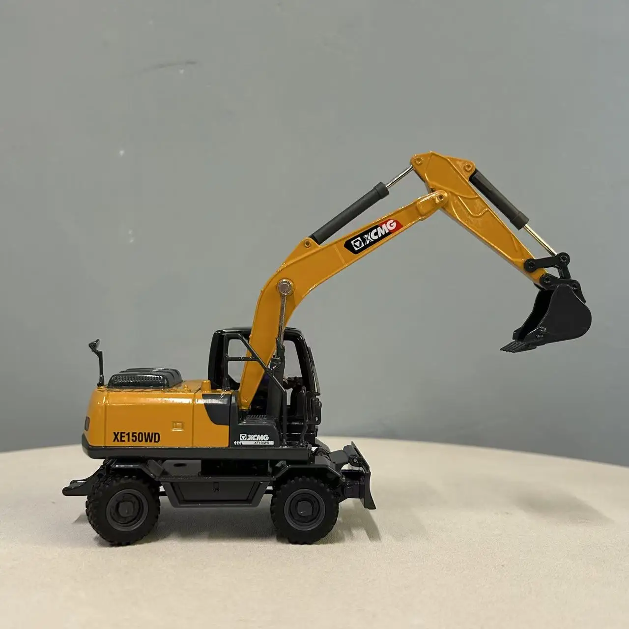 1:50 XCMG XE150WD Model Excavator Display Piece 6 1:50 XCMG XE150WD Model Excavator Display Piece - Image 6