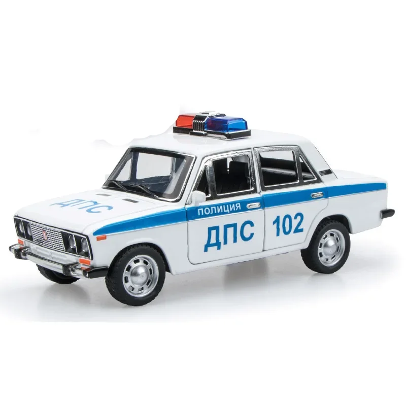 1:24 Scale Police Car Diecast Model 5 1:24 Scale Police Car Diecast Model - Image 5
