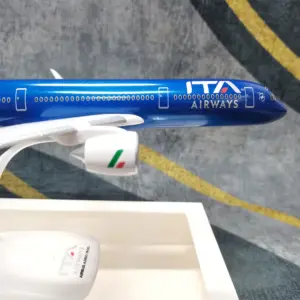 1/200 Italy A350-900 Aircraft Model 12 S097f64e982d843ce906ca2ab77785835y