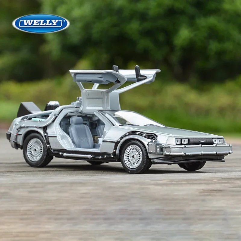 DeLorean DMC-12 1:24 Scale Diecast Model 9 DeLorean DMC-12 1:24 Scale Diecast Model - Image 9