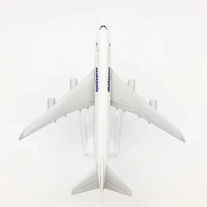 Malaysia Airlines Boeing 747 Miniature Model 1/400 2 Malaysia Airlines Boeing 747 Miniature Model 1/400 - Image 2