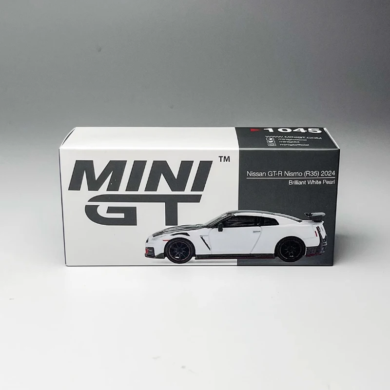 GTR R35 Nismo Diecast Model 1/64 Scale 6 GTR R35 Nismo Diecast Model 1/64 Scale - Image 6