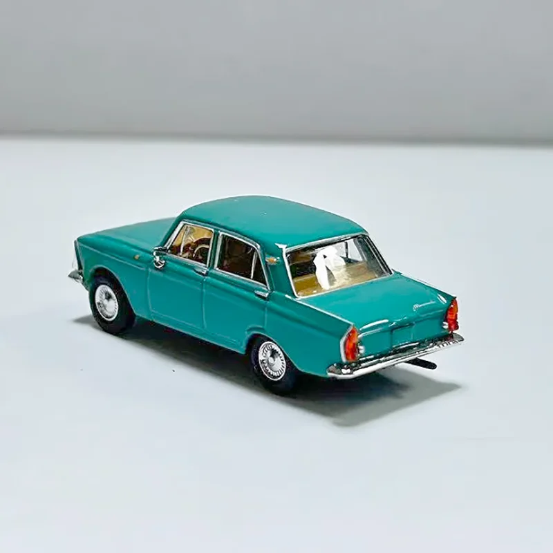 Herpa MOSKWITSCH 408 Vintage Car Model 3 Herpa MOSKWITSCH 408 Vintage Car Model - Image 3