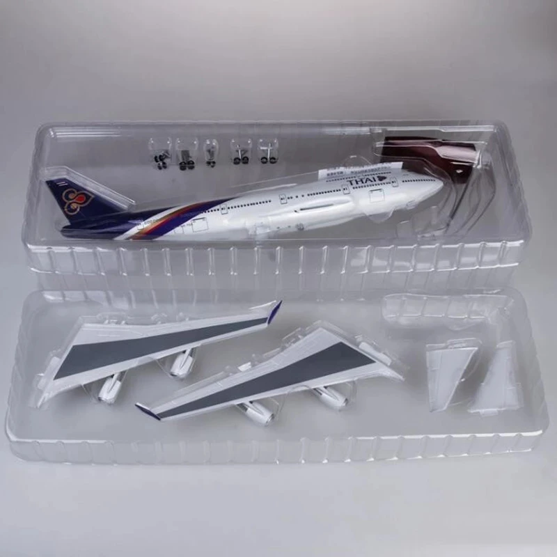 Thai Airways Boeing 747 Model 47cm with LED Lights 4 Thai Airways Boeing 747 Model 47cm with LED Lights - Image 4