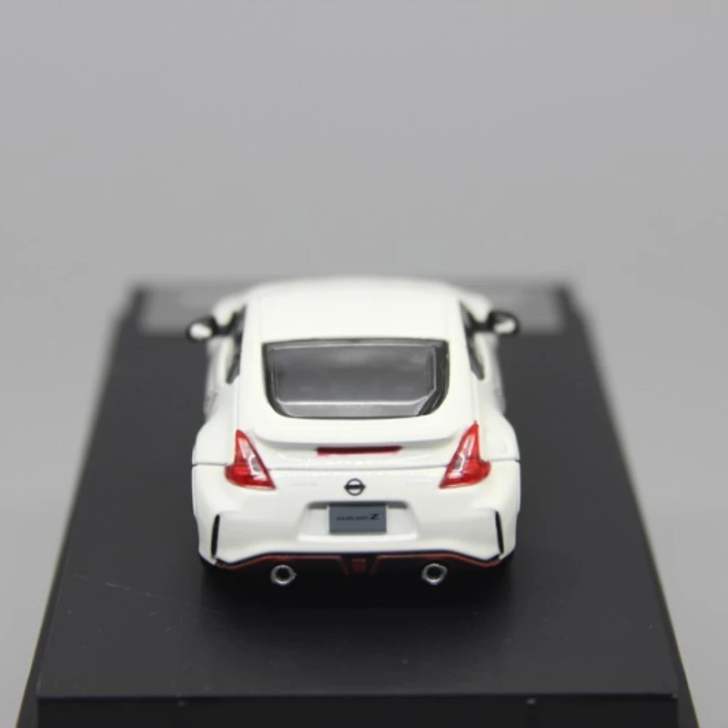 Nissan Fairlady Z 370Z 1:64 Die-Cast Model 6 Nissan Fairlady Z 370Z 1:64 Die-Cast Model - Image 6