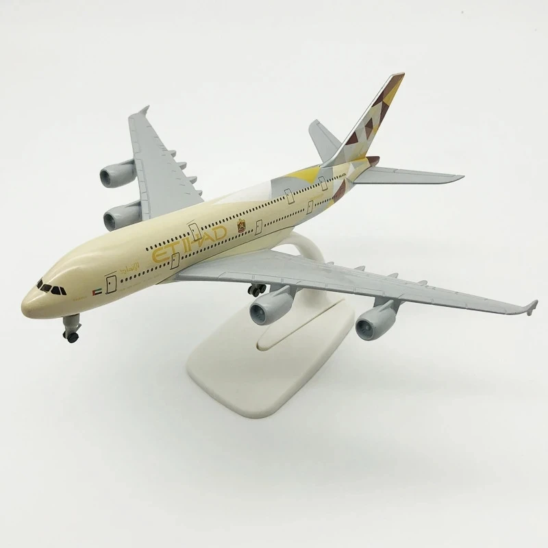 Etihad Airbus A380 20cm Diecast Model 5 Etihad Airbus A380 20cm Diecast Model - Image 5