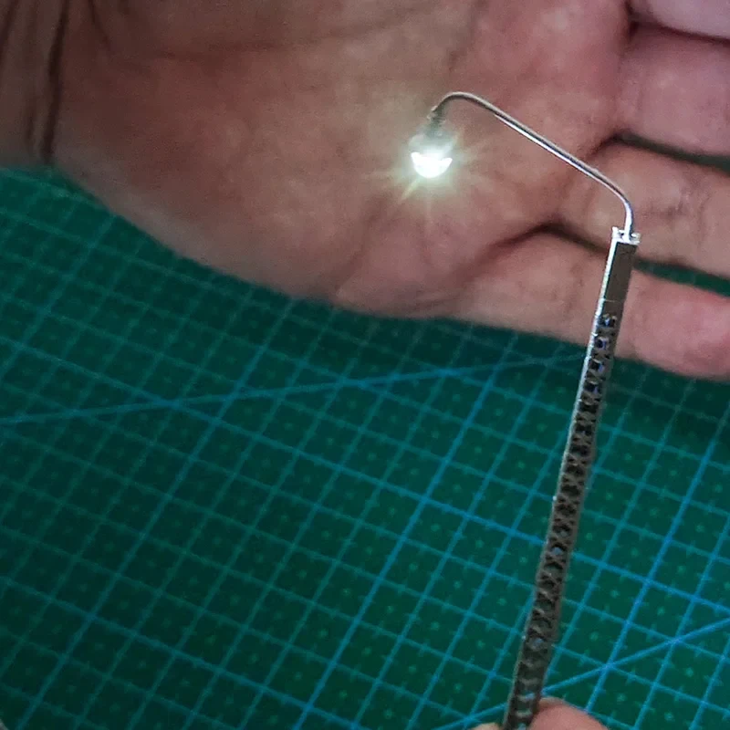 HO/N Scale LED Model Railway Street Lamp 6 HO/N Scale LED Model Railway Street Lamp - Image 6