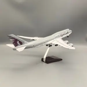 Qatar Airways Boeing 747-8 Model 1/150 Scale 9 S0dd04d162a434255917e56d5a4a81cfdu