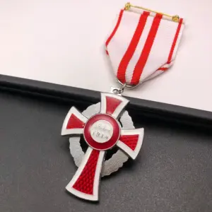 Vintage Red Cross Badge with Wreath 10 S1468b347ac28458fb1bb6a540f578c88S