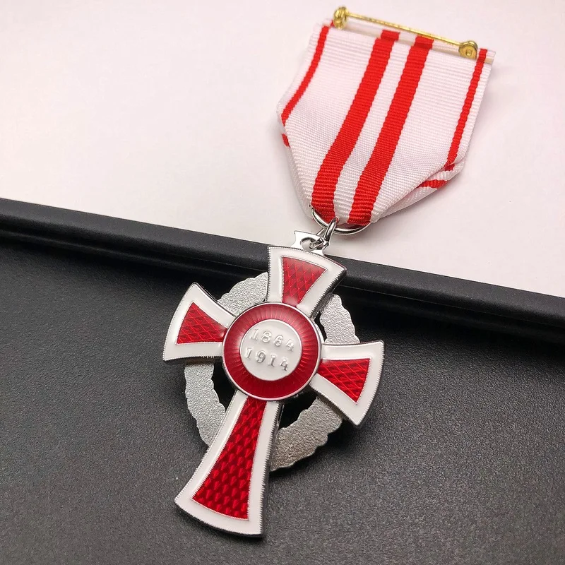 Vintage Red Cross Badge with Wreath 5 Vintage Red Cross Badge with Wreath - Image 5