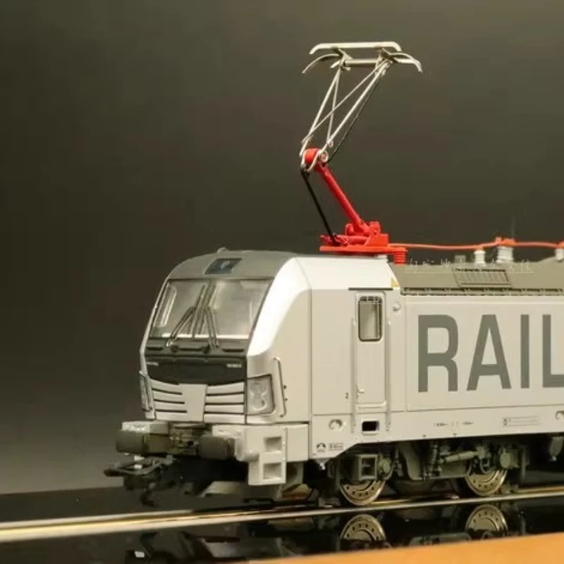 BR193 Siemens Gray Model Locomotive 1:87 Scale 2 BR193 Siemens Gray Model Locomotive 1:87 Scale - Image 2