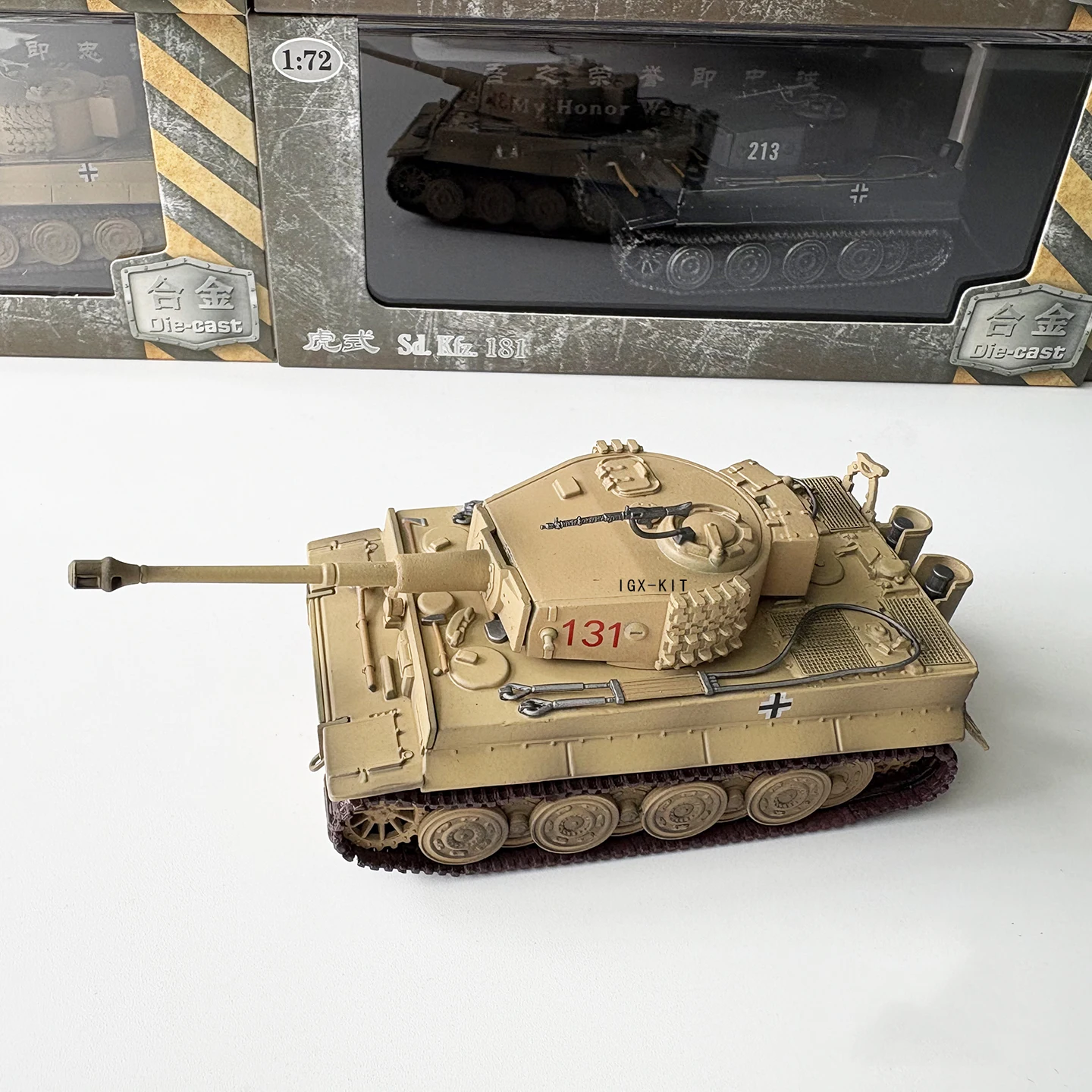 German Tiger Tank Model 1/72 Scale with Display Box 5 German Tiger Tank Model 1/72 Scale with Display Box - Image 5