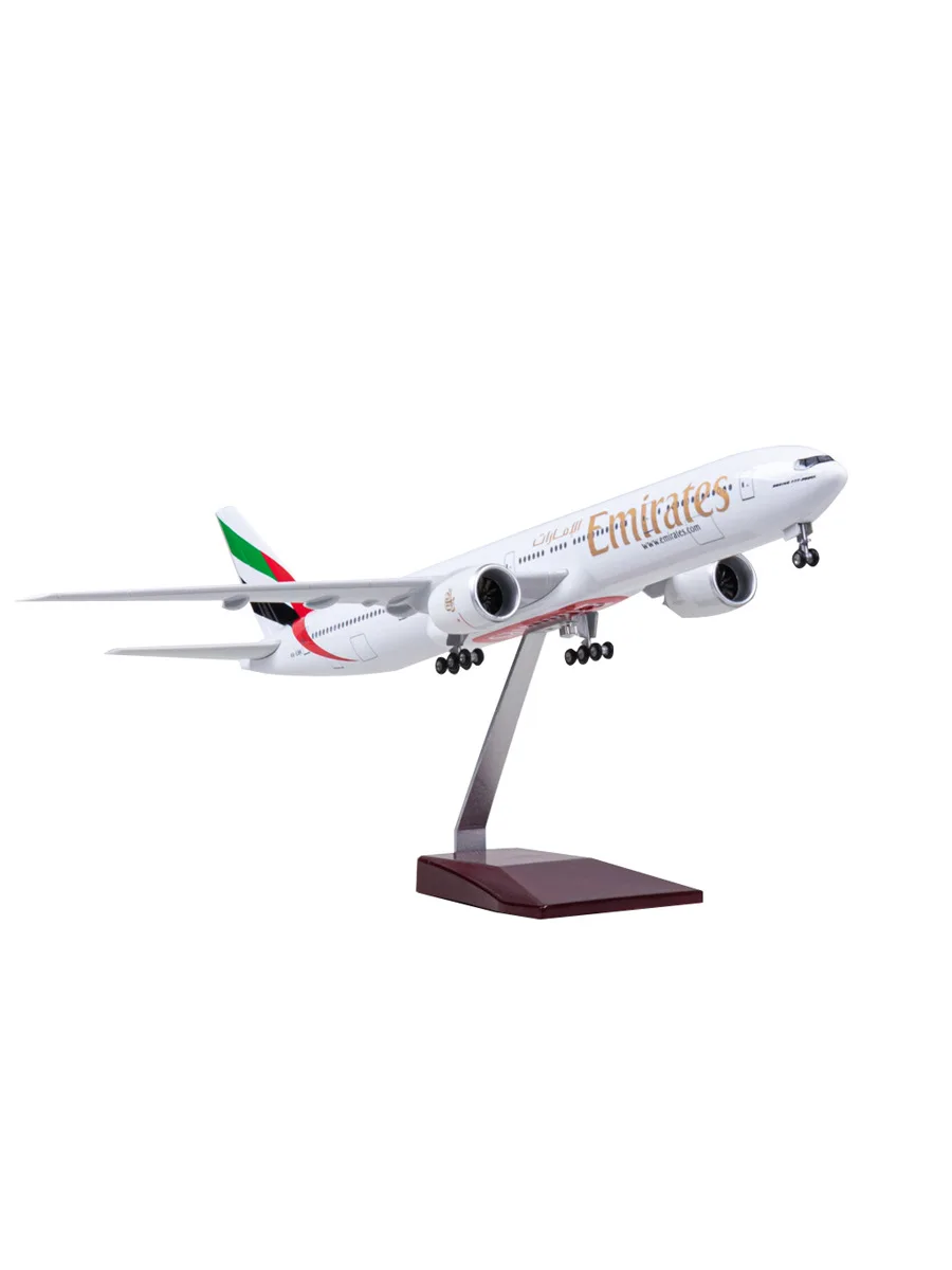 Emirates Boeing 777 Model with LED Lighting 7 Emirates Boeing 777 Model with LED Lighting - Image 7