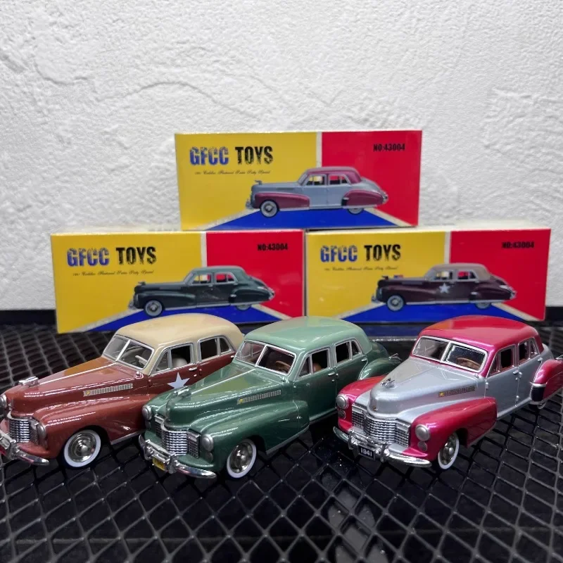 Vintage Fleetwood 1:43 Scale Diecast Model 1 Vintage Fleetwood 1:43 Scale Diecast Model