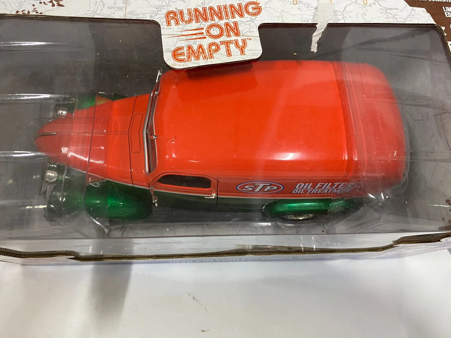 Vintage Chevrolet 1939 Diecast Model for Collectors 4 Vintage Chevrolet 1939 Diecast Model for Collectors - Image 4