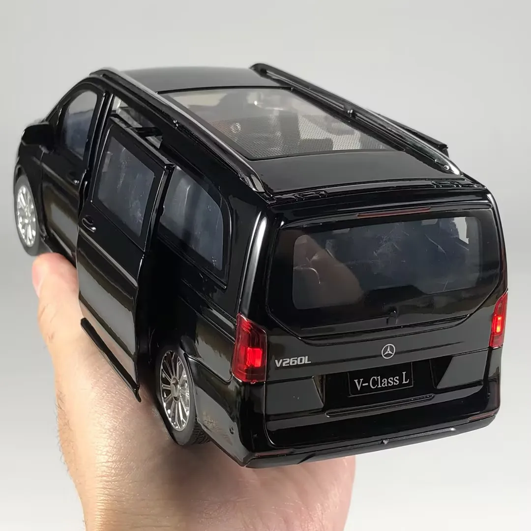 Mercedes-Benz V260L MPV Diecast Model 1:24 Black 4 Mercedes-Benz V260L MPV Diecast Model 1:24 Black - Image 4