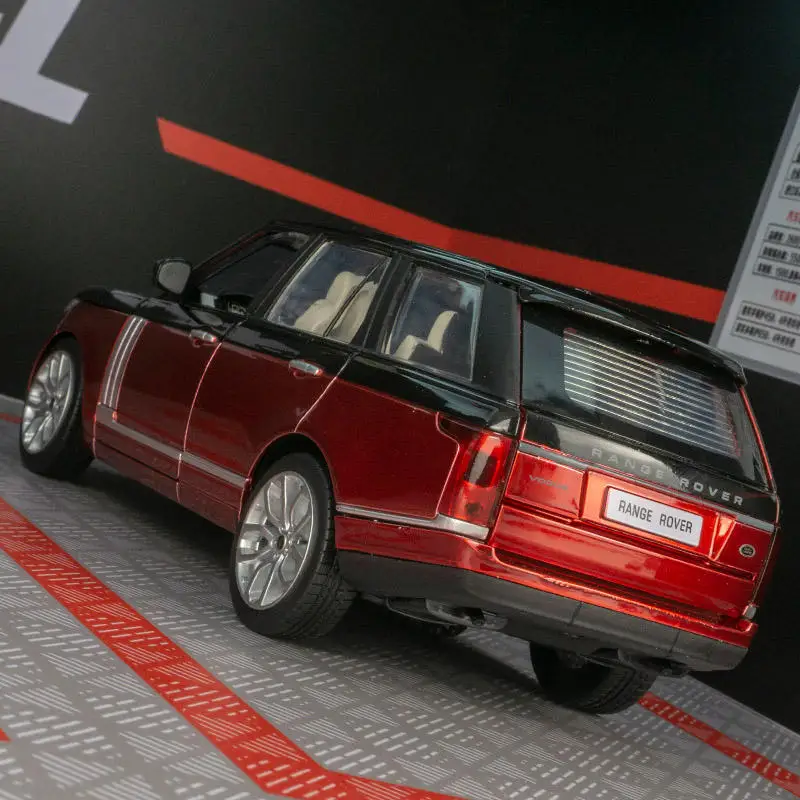 Red 1:24 Scale Range Rover Sports Diecast Model 2 Red 1:24 Scale Range Rover Sports Diecast Model - Image 2