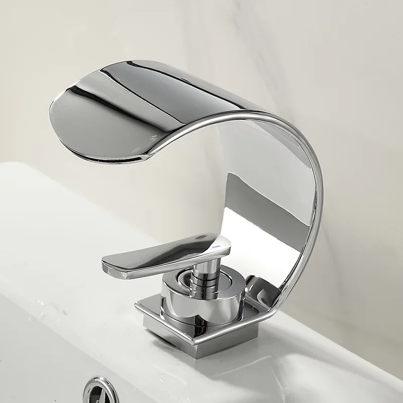 Modern Deck-Mount Bathroom Faucet in Matte Black 4 Modern Deck-Mount Bathroom Faucet in Matte Black - Image 4