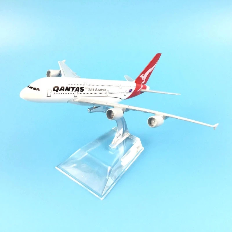 Qantas Airbus A380 Model 16cm Diecast Replica 4 Qantas Airbus A380 Model 16cm Diecast Replica - Image 4