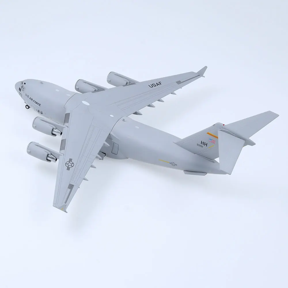 1/200 Scale C-17 Globemaster III Model Aircraft 4 1/200 Scale C-17 Globemaster III Model Aircraft - Image 4