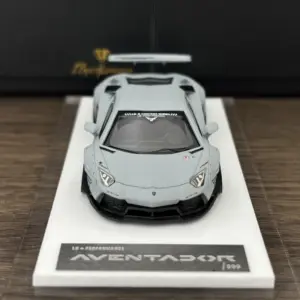 LP700 Aventador LBWK 1:64 Scale Diecast Model 14 S1a5828a51af540188987ad97b3b76569p