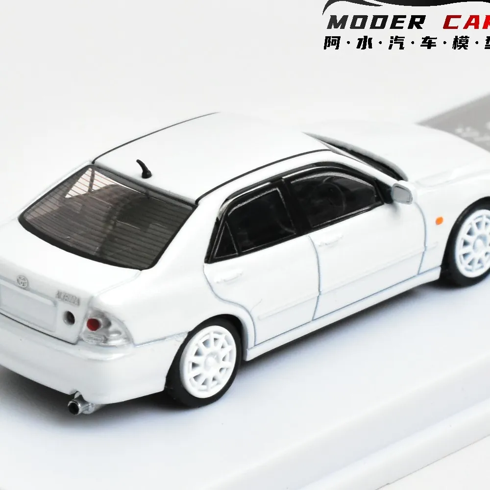 Diecast Toyota Altezza RS200 Model 1:64 Scale 1 Diecast Toyota Altezza RS200 Model 1:64 Scale
