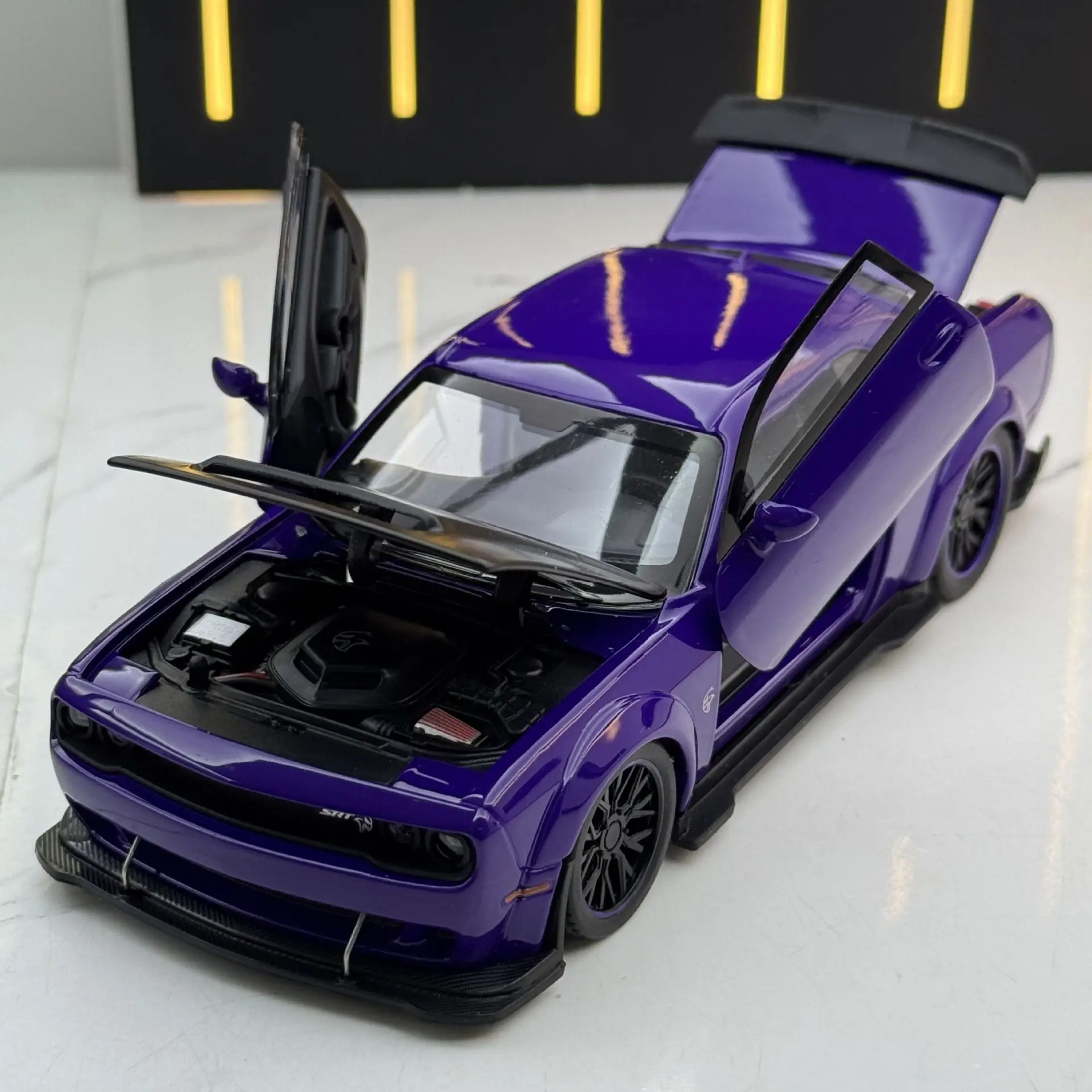 1:32 Scale Dodge Charger SRT Diecast Model 4 1:32 Scale Dodge Charger SRT Diecast Model - Image 4