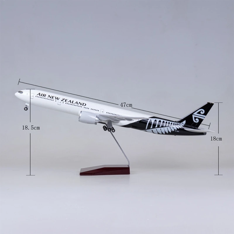 Boeing 777 Diecast Model with LED Lighting 5 Boeing 777 Diecast Model with LED Lighting - Image 5